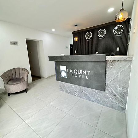 Hotel Le Quint Кукута Экстерьер фото