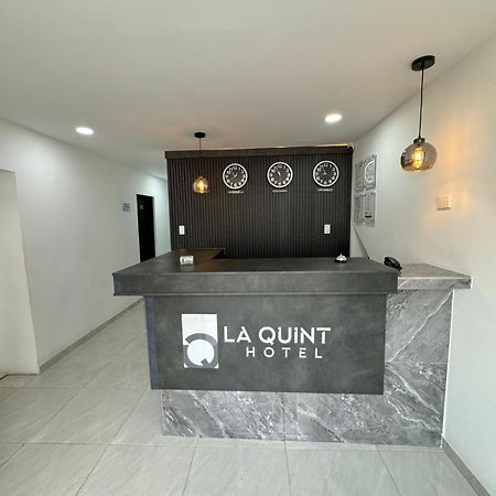 Hotel Le Quint Кукута Экстерьер фото