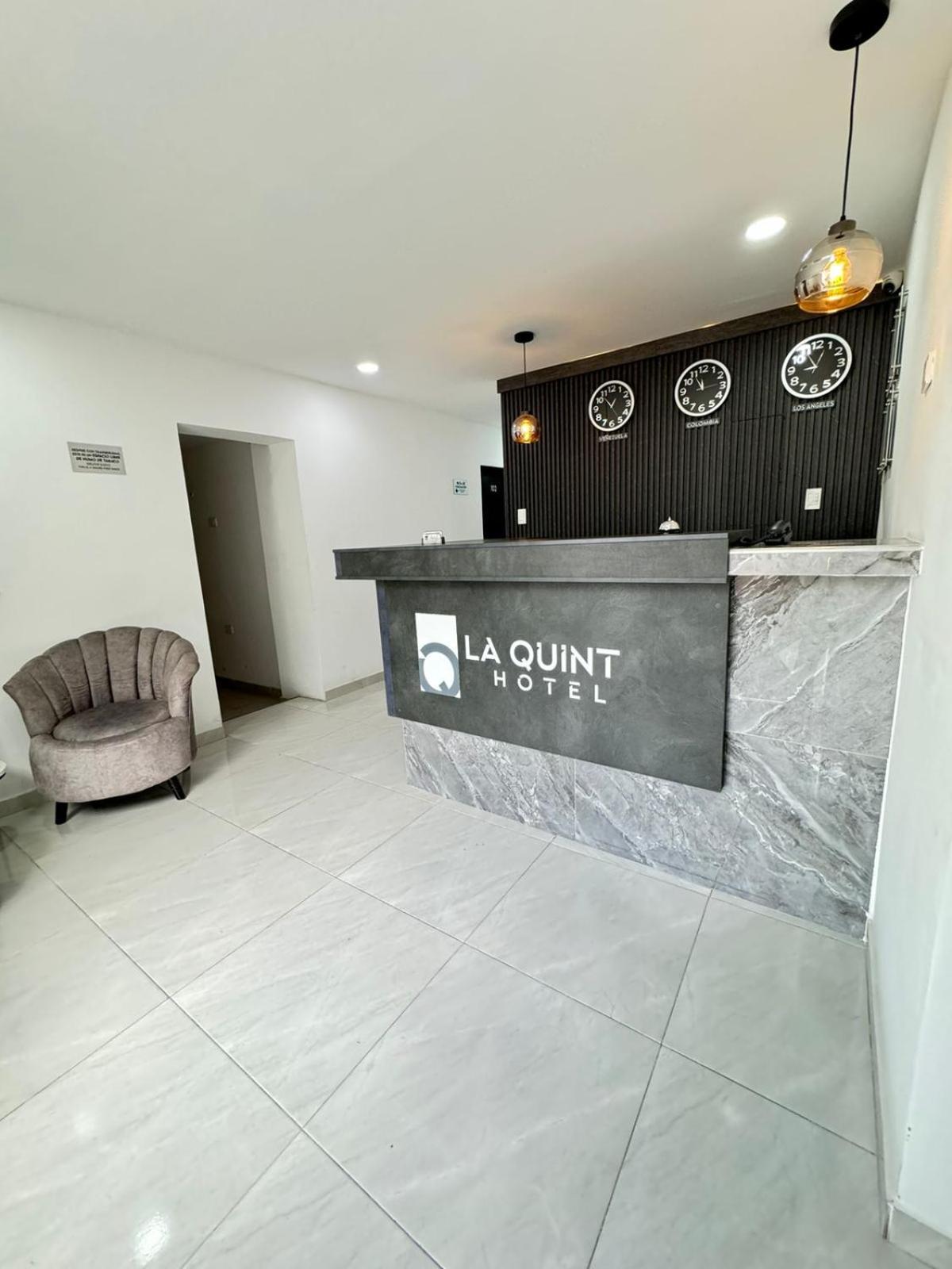 Hotel Le Quint Кукута Экстерьер фото